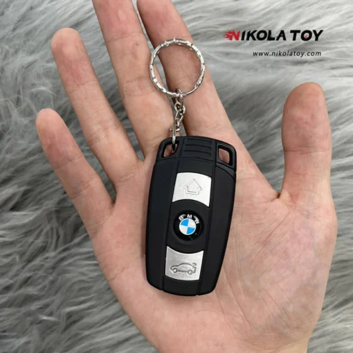NikolaToy™ Luxury Car Key Lighter offers a sleek torch flame in a stylish car key design. Refillable, bold, and compact. Available now at Bubatz Europa!
