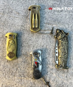 NikolaToy™ Folding Knife Lighter features a refillable torch flame and fold-out blade. Compact, bold, and built for everyday use. Shop now at Bubatz Europa!